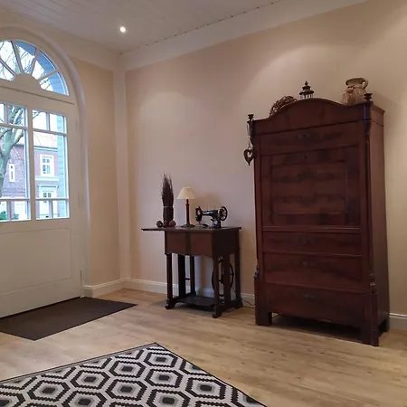 Im Erdgeschoss In Der Altstadt Von * Heiligenhafen