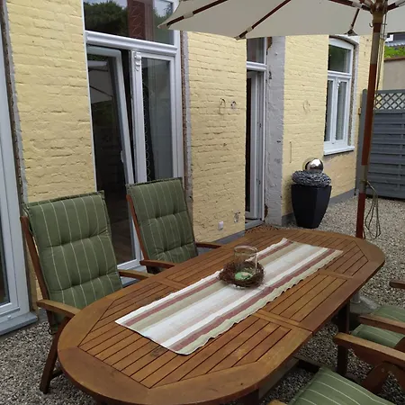 Im Erdgeschoss In Der Altstadt Von Apartament